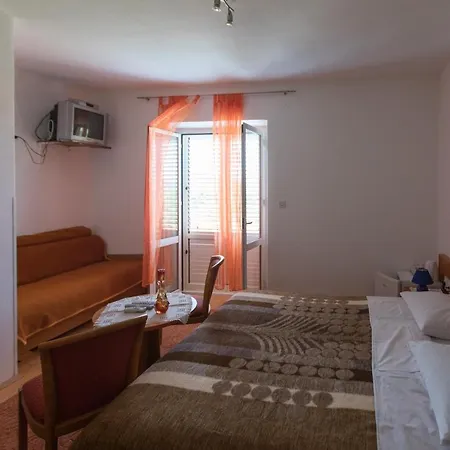 With Wifi Lopud, Elafiti - 2169 Гостевой дом Лопуд